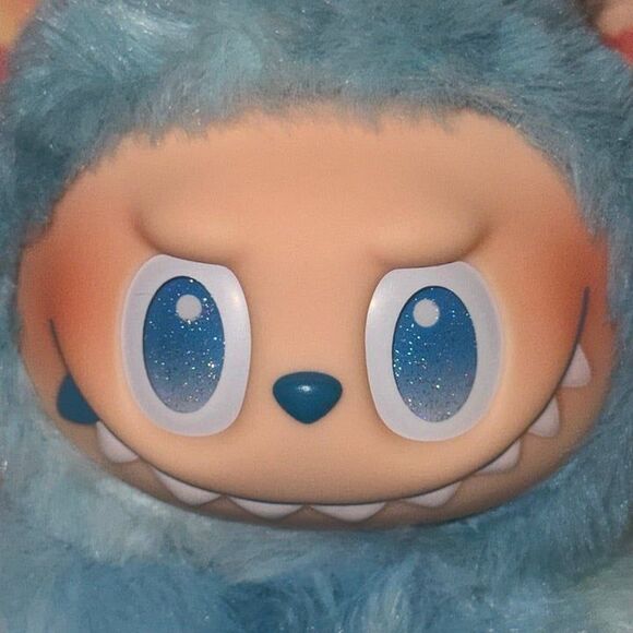 POP MART: HOPE LABUBU from THE MONSTERS Big Into Energy Series - Picture 3 of 6